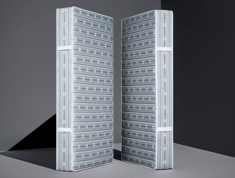 Riposa Matratzen mit Edelweiss Bezug Riposa Matratzen mit Edelweiss Bezug